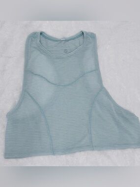 Lululemon Women’s Crop Muscle Tank Top  Size 8 Athletic Yoga Workout Sleeveless